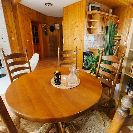 Casa vacanze Drewniany Dom Nad Jeziorem Morzycko